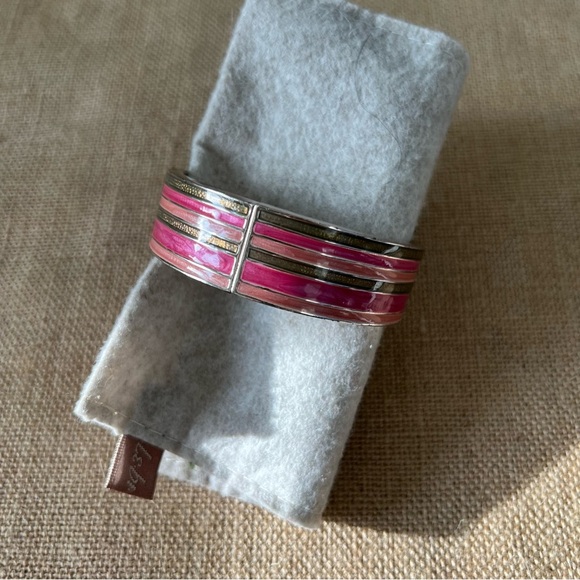 Pink silver tone striped bold hinged bangle bracelet circle statement Barbie - Picture 1 of 3